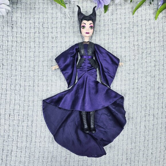 Disney Descendants Maleficent Doll - Picture 1 of 3